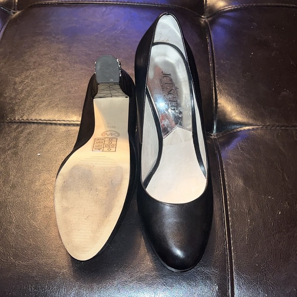 Michael Kors Sabrina Leather Platform Pump. Size 7.5 - Picture 3 of 6